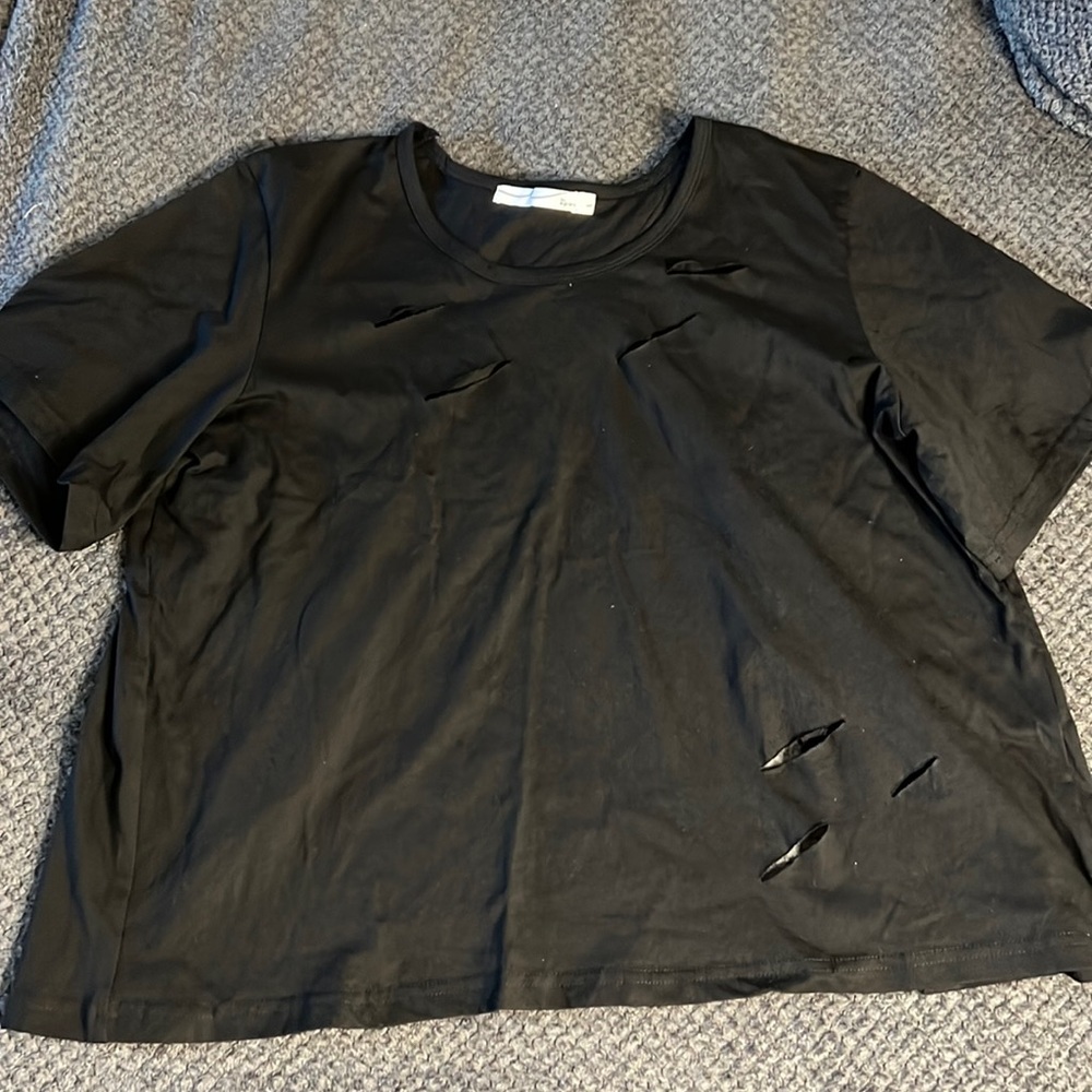 ByEgreis black open back t-shirt